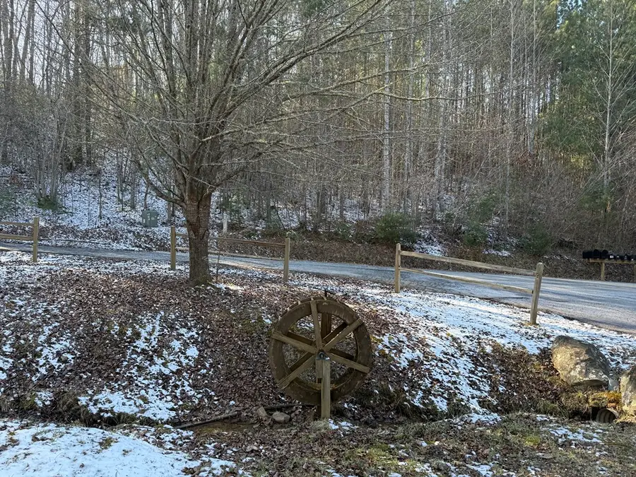 00 Confederate, Murphy, NC 28906 - Image #2