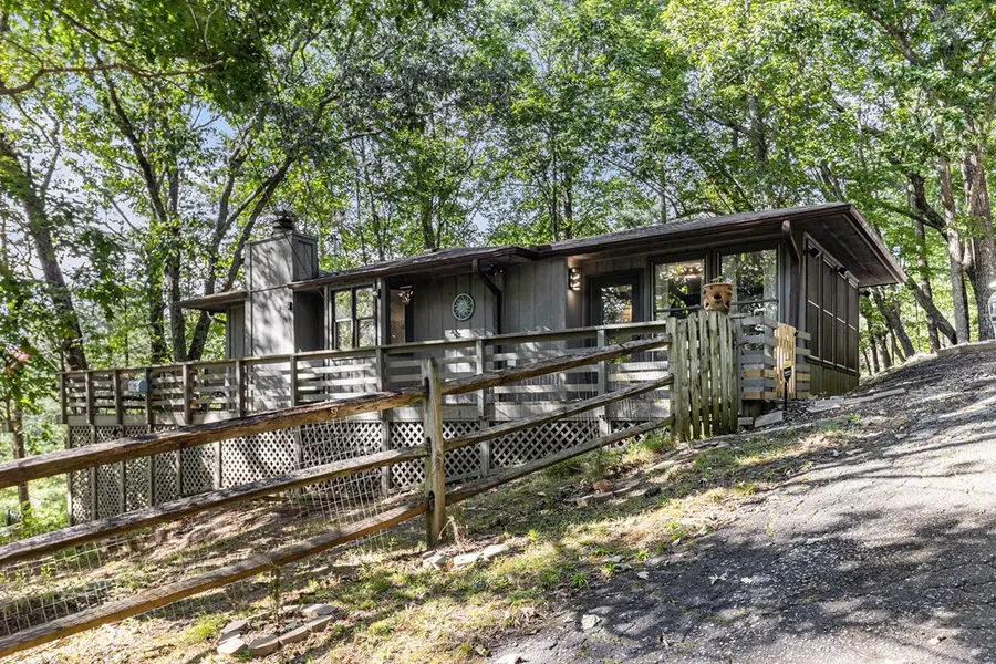 220 Fox Den Circle, Jasper, GA 30143 - #2