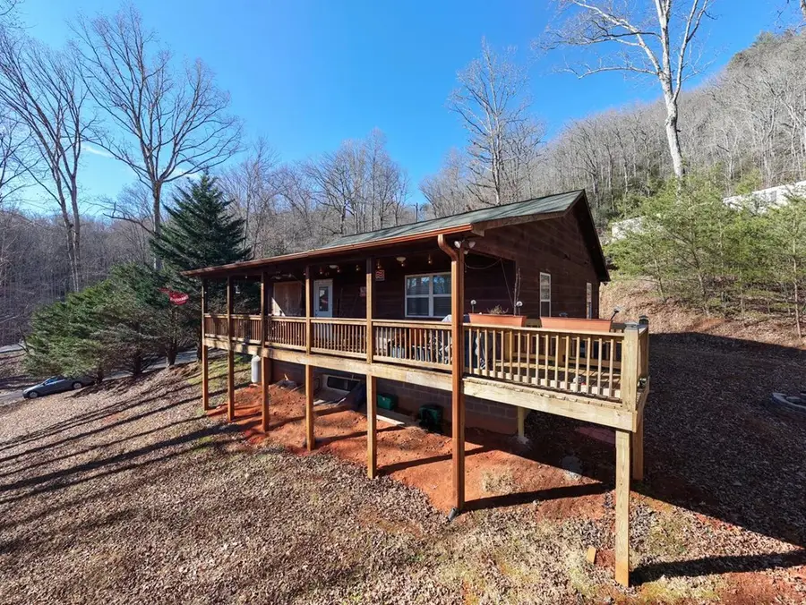 525 Tay Walk Way, Hiawassee, GA 30546 - #2