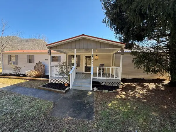 496 Scataway Road, Hiawassee, GA 30546