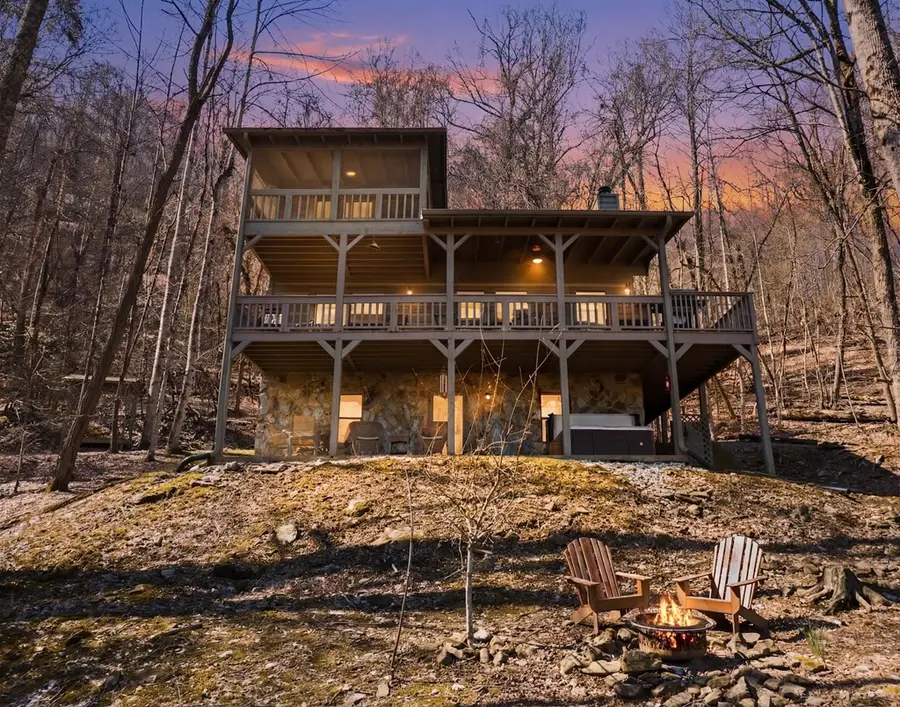 304 Ridge Circle, Blue Ridge, GA 30513 - #2