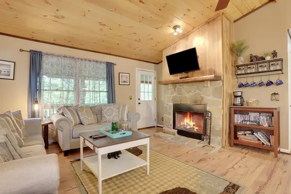 41 Courtside Court, Ellijay, GA 30540