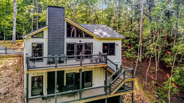 560 Eagle Mountain Drive W, Ellijay, GA 30540