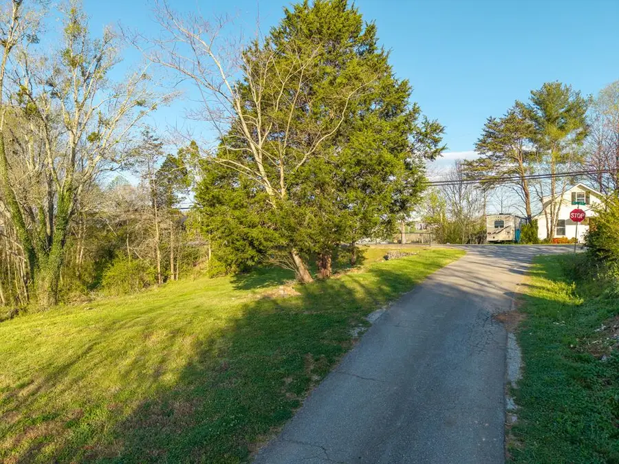 291 E Second Street, Blue Ridge, GA 30513 - #2