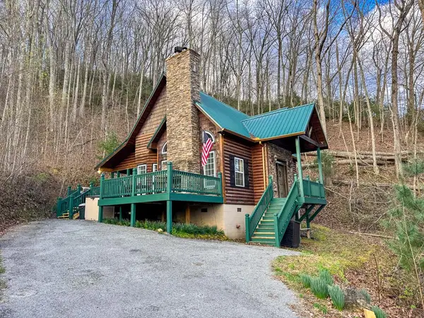 157 Frontier Drive, Hayesville, NC 28904