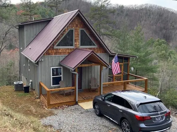 313 Lexington Drive, Brasstown, NC 29802