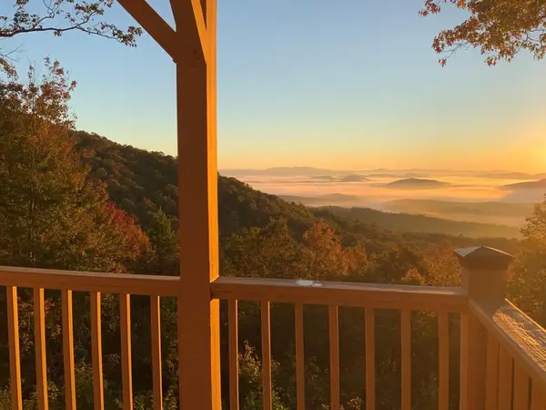 520 Sahkanaga Drive, Murphy, NC 28906