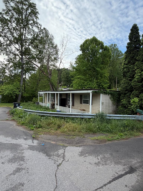 844 Hiwassee Street, Murphy, NC 28906