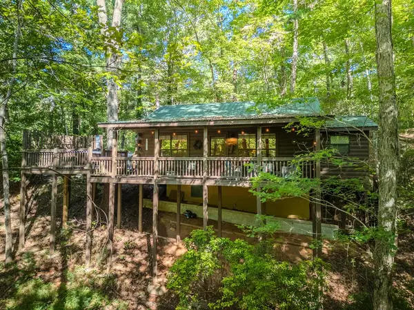 129 N Cherokee Drive, Blue Ridge, GA 30513