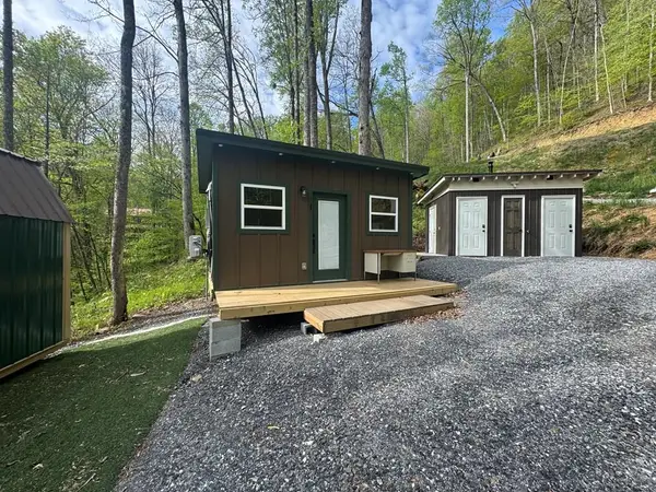 16 Wilderness Way, Hayesville, NC 28904