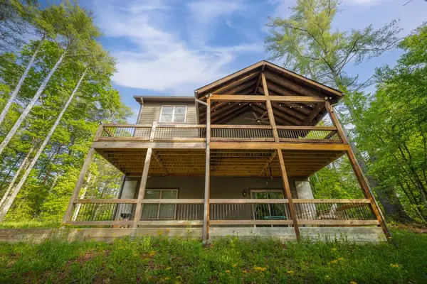 345 Deer Trail, Mineral Bluff, GA 30559