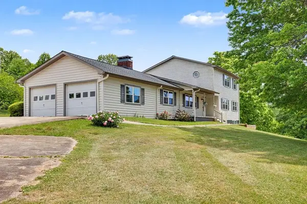 255 Burnt School House, Hayesville, NC 28904