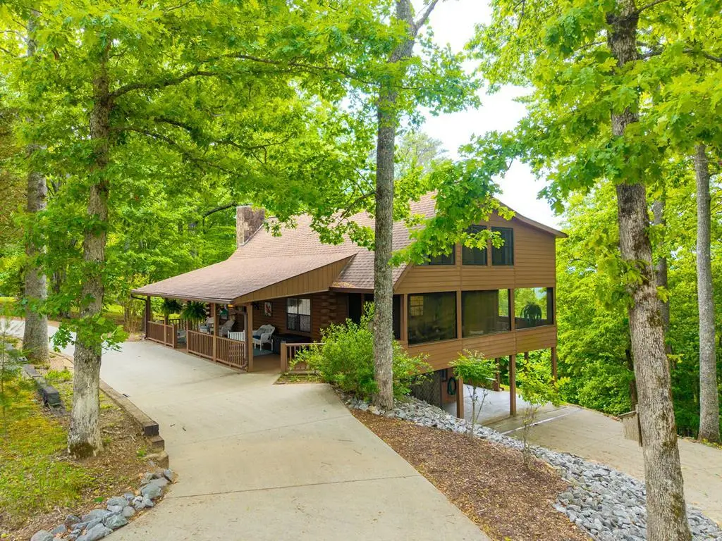 219 Lakeview Dr, Hayesville, NC 28904 - #1