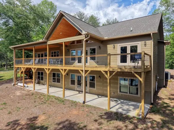 38 Edgewater Lane, Blairsville, GA 30512