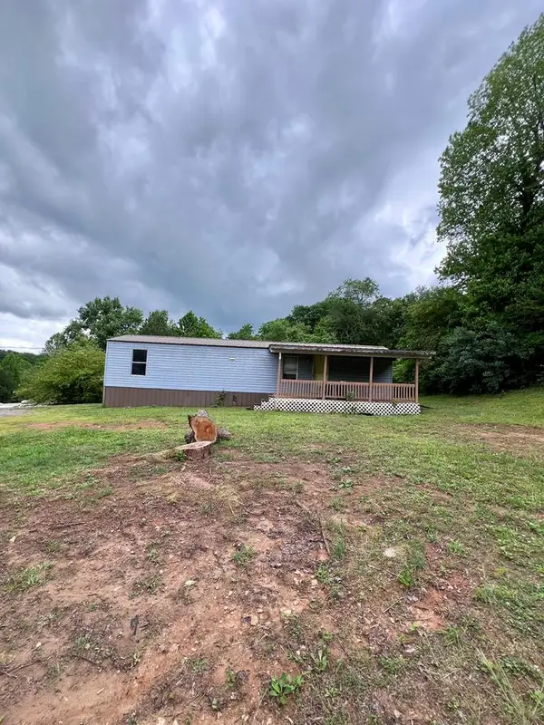 2018 Mineral Bluff Highway, Mineral Bluff, GA 30559