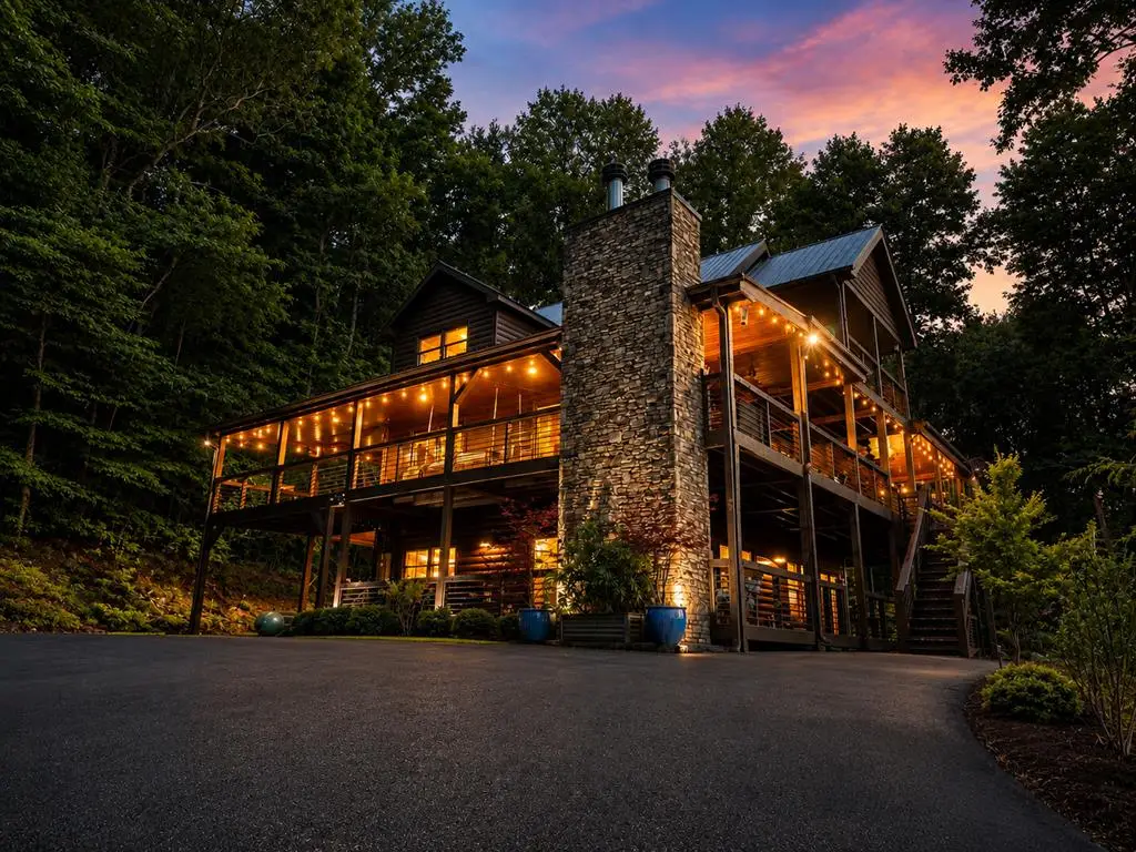 135 N Bandit Lane, Blue Ridge, GA 30513 - #1