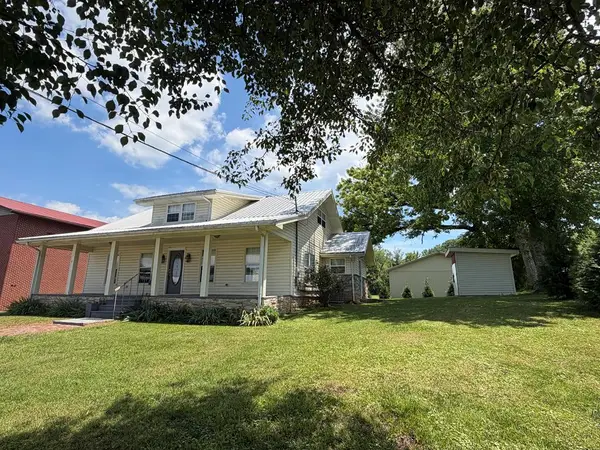 17 Town Square Road, Morganton, GA 30560