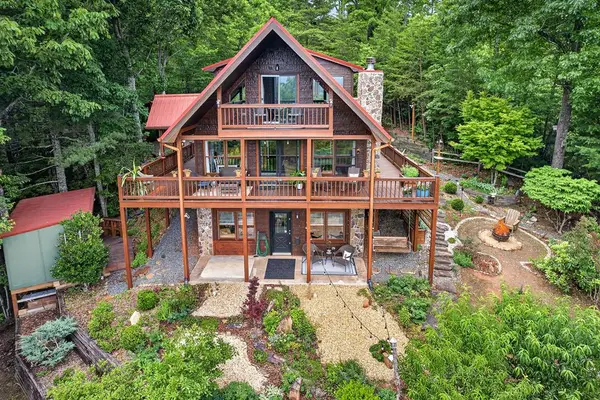 40 Foxfire Lane, Blue Ridge, GA 30513