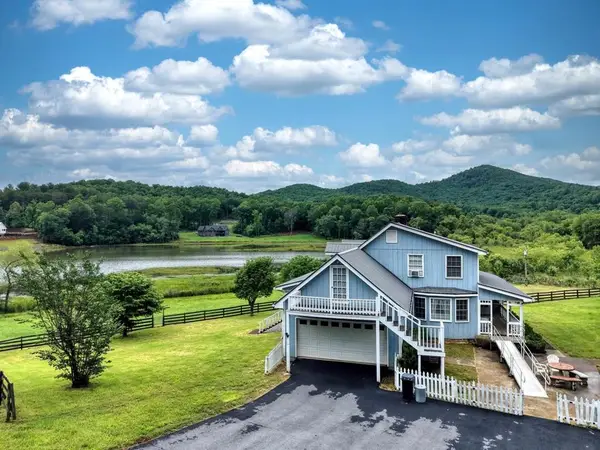 838 Tay Walk Way, Hiawassee, GA 30546