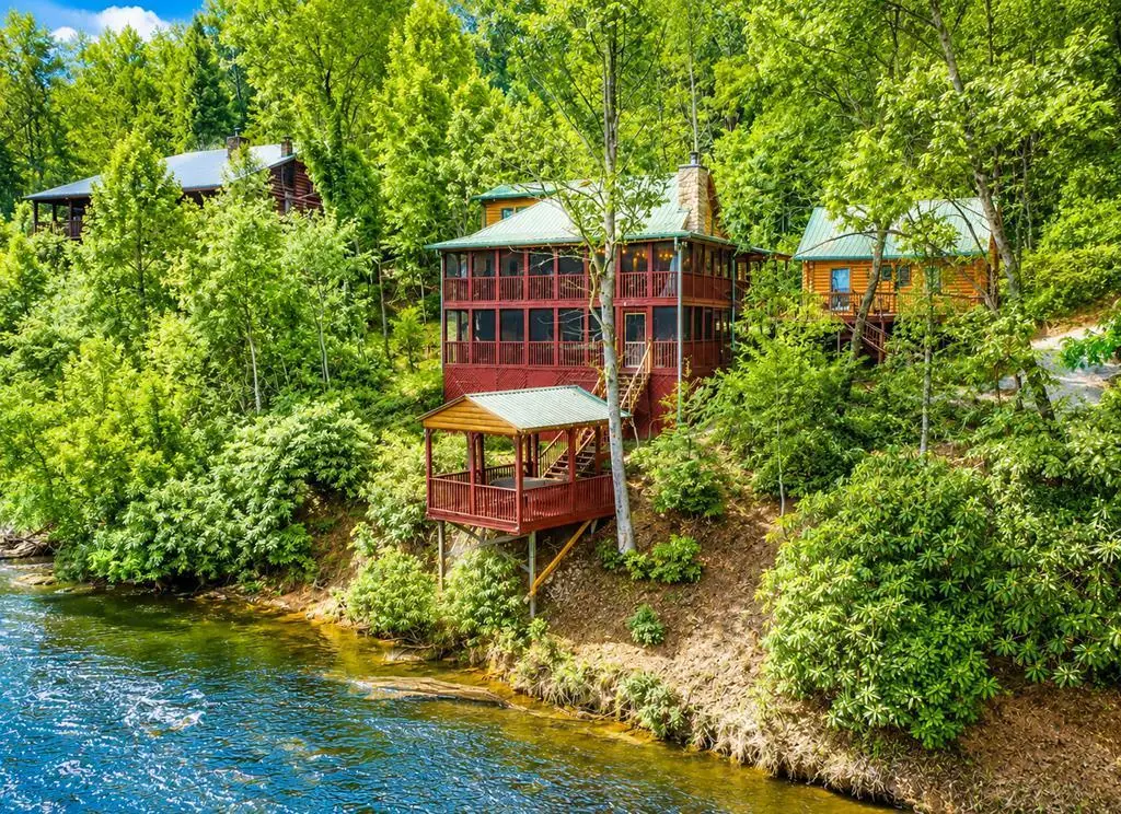 120 North Riverview Ln, Ellijay, GA 30536 - #1