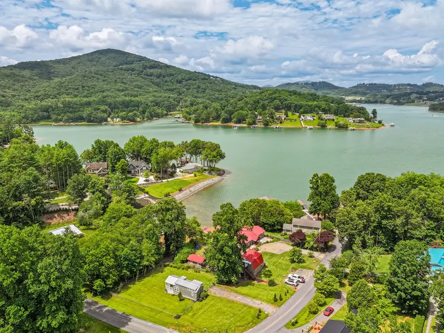1685 Chatuge Shores, Hiawassee, GA 30546 - #2