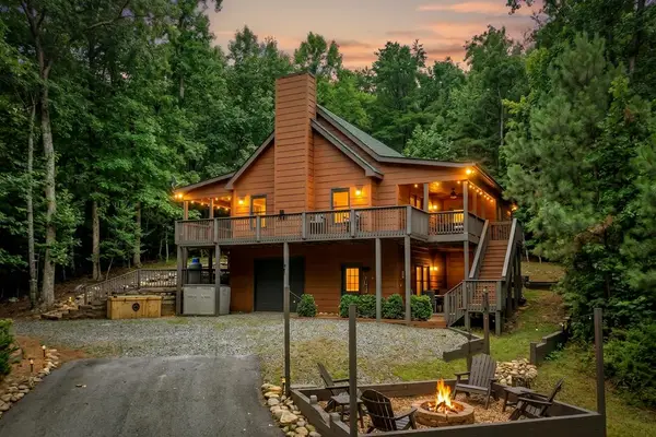 50 Kings Court, Ellijay, GA 30540