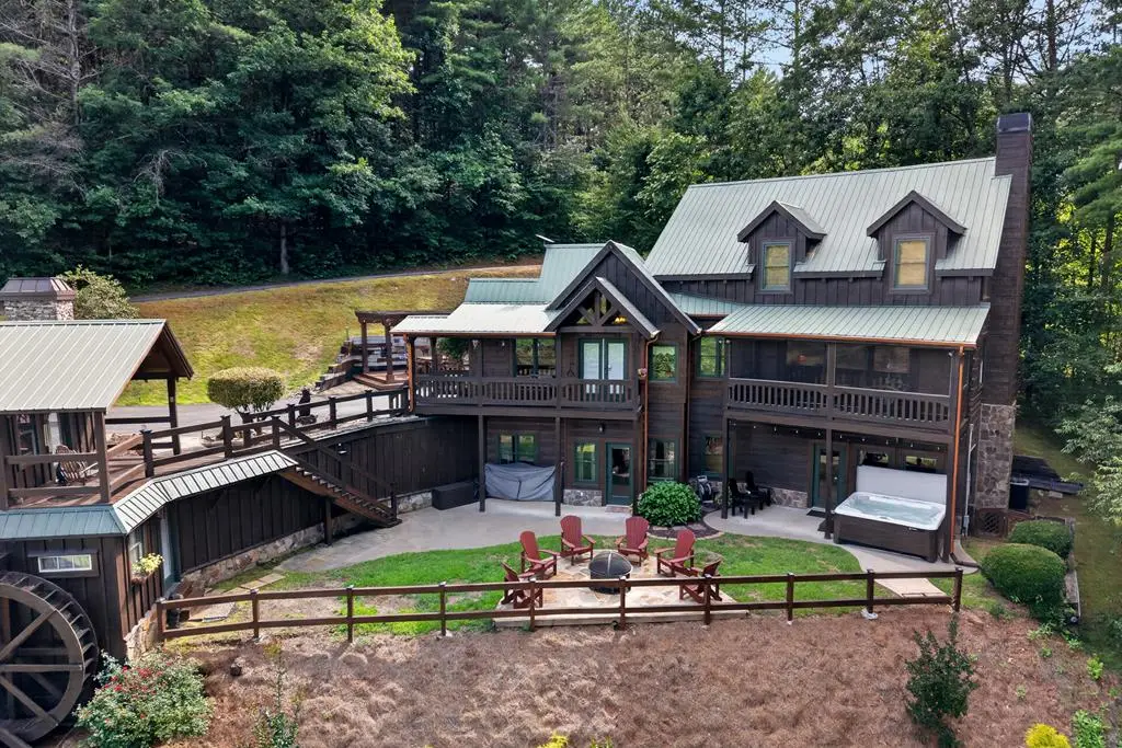 24 Twin Lakes Road, Blue Ridge, GA 30513 - #1