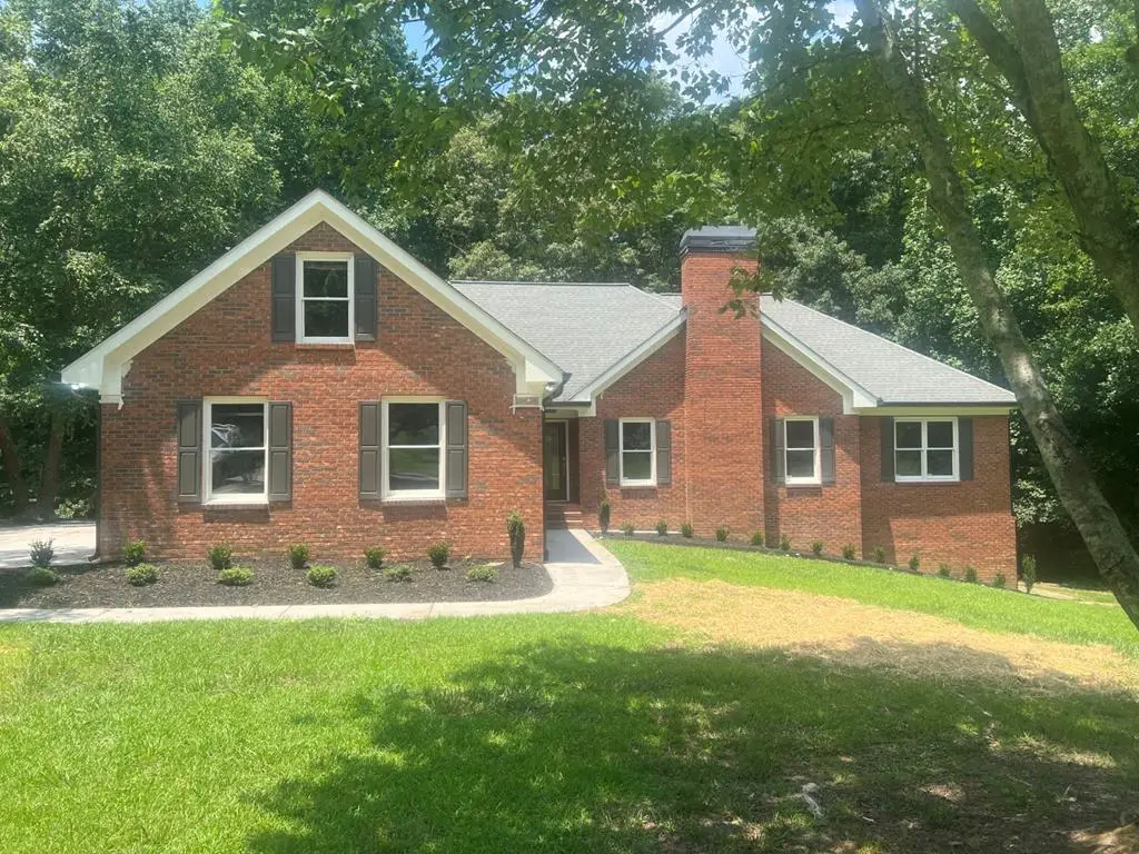 1055 Windridge Dr, Loganville, GA 30052 - #1