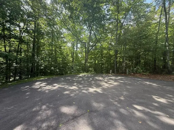 135 Oakview Road, Farner, TN 37333