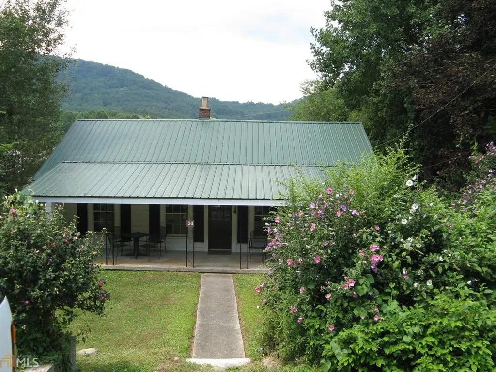 20 S Scruggs Street, Mountain City, GA 30562 - #1