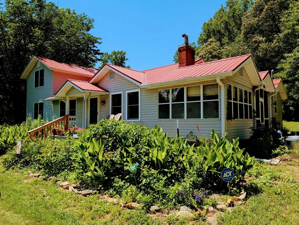 169 E Vineyard Road, Hayesville, NC 28904 - #1