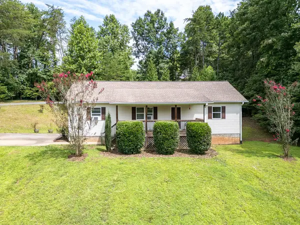 90 Copper Hill Church Ln, Warne, NC 28909