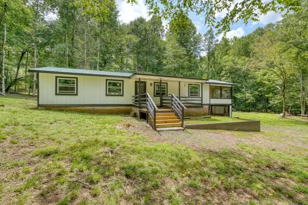 4348 White Oak Drive, Hiawassee, GA 30546