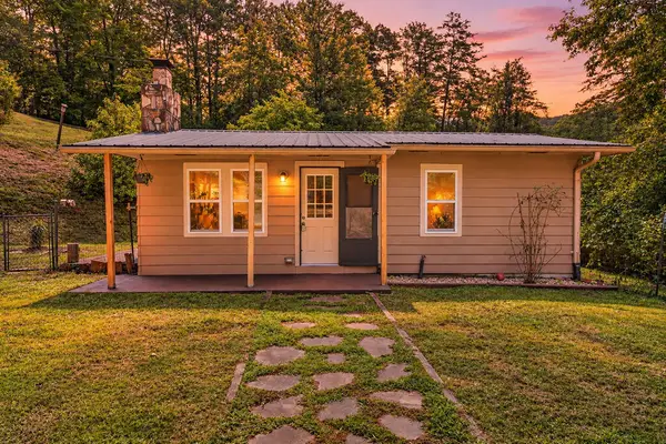 120 Old Hollow Road, Blue Ridge, GA 30513