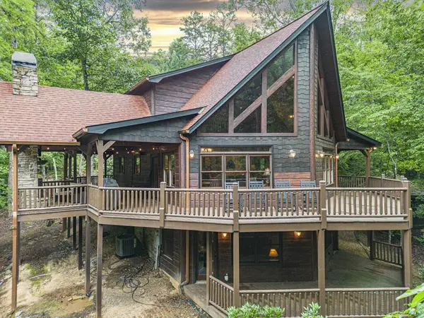 1934 Mountain Tops Road, Blue Ridge, GA 30513