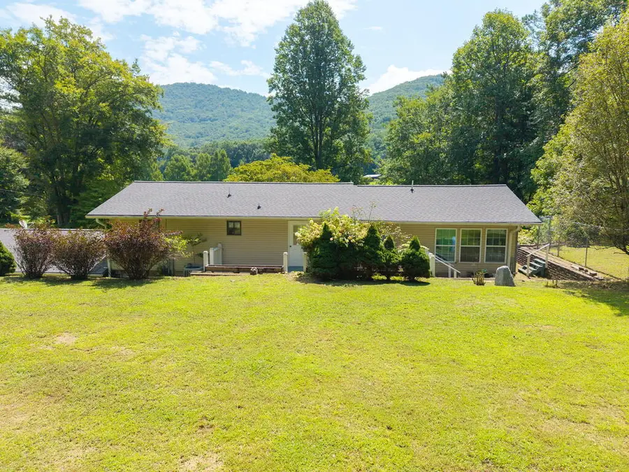 3514 Old Hwy 64 W, Warne, NC 28909 - #3