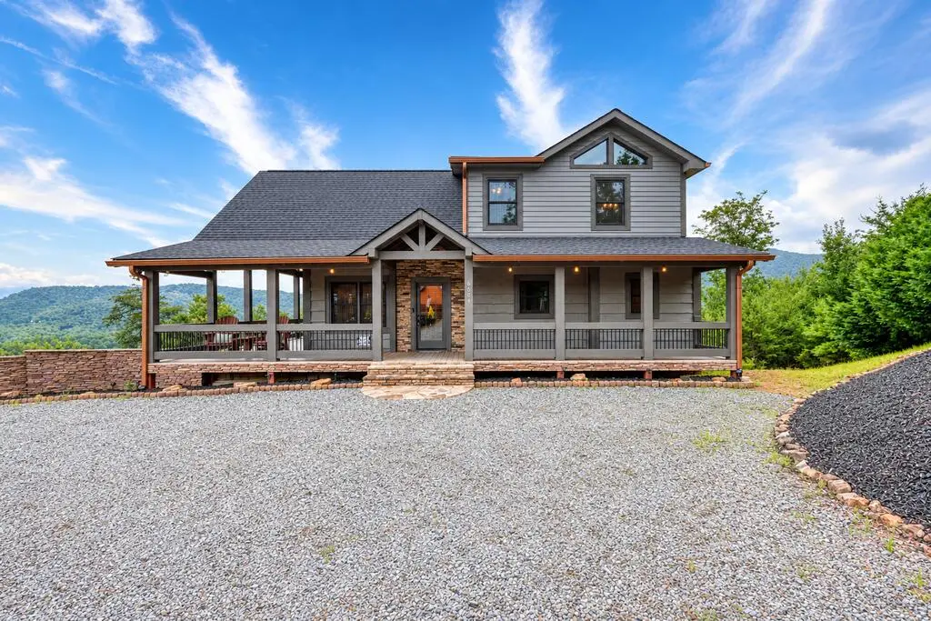 561 Deer Crest Road, Blue Ridge, GA 30513 - #1