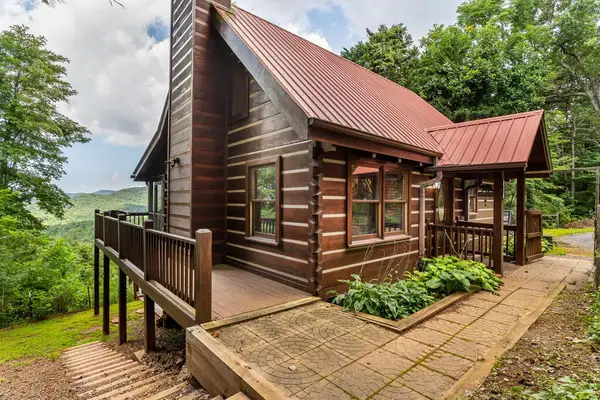 11 Amy Creek, Ellijay, GA 30540