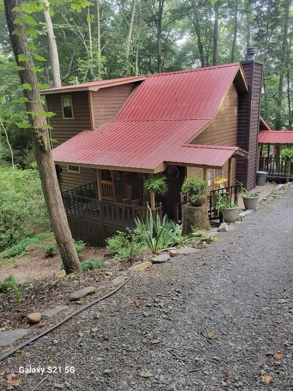 7449 Cassie Lane, Hiawassee, GA 30546