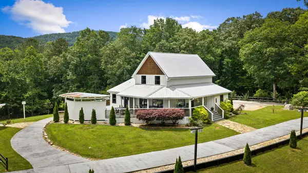 657 Campbell Camp Circle, Blue Ridge, GA 30513