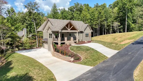 2079 Almont Road, Young Harris, GA 30582