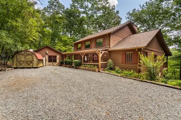 717 Evergreen Lane, Mineral Bluff, GA 30559
