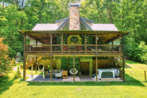 50 Trails End Ct, Ellijay, GA 30536