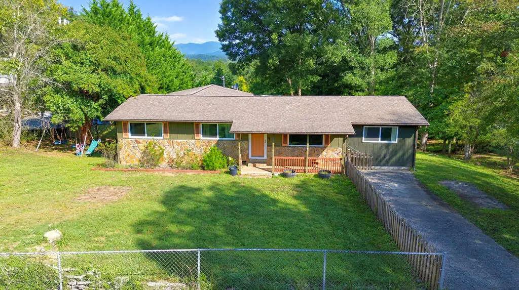 516 Hillcrest Drive, McCaysville, GA 30555 - #1