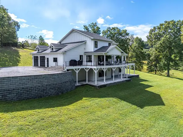 300 Sherwood Forest Drive, Hayesville, NC 28904