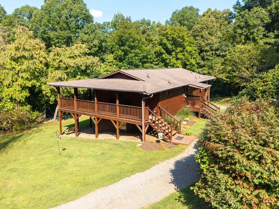 223 Mountain Breezes Drive, Hayesville, NC 28904 - #2