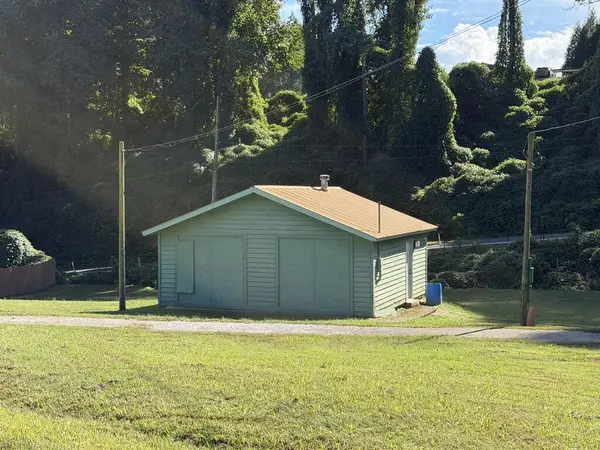75 Hospital Drive, Ellijay, GA 30540