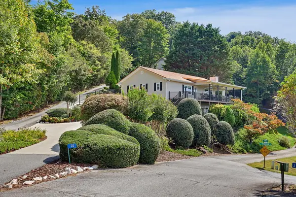 30 Chancey Ridge Drive, Hiawassee, GA 30546