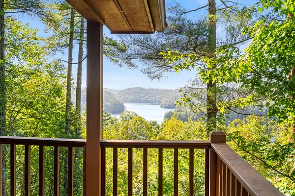 895 Lake Apalachia Acres, Murphy, NC 28906