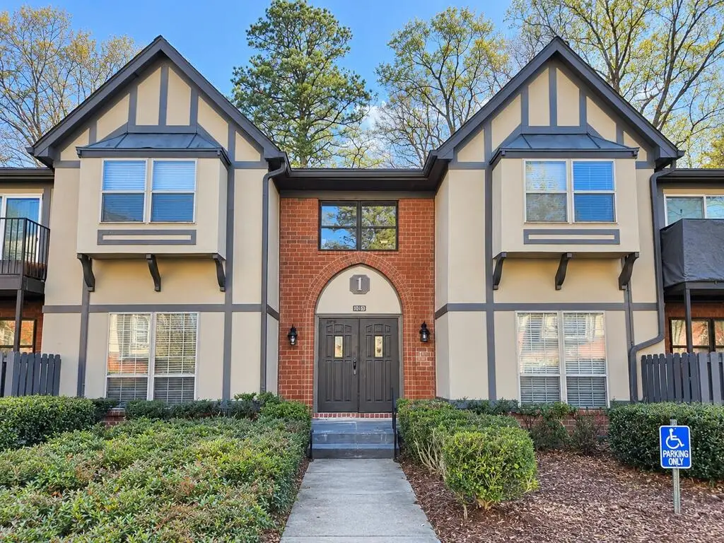 6851 NE Roswell Road, Sandy Springs, GA 30328 - #1